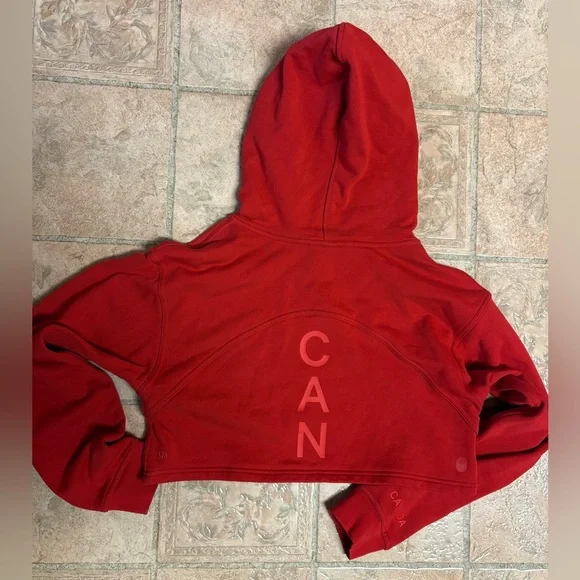 Lululemon Team Canada Cropped Hoodie - Picture 2 of 3